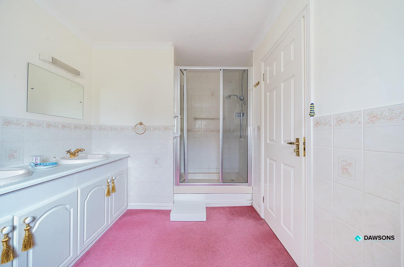 Ffordd Draenen Ddu, West Cross, Swansea, SA3 5RP